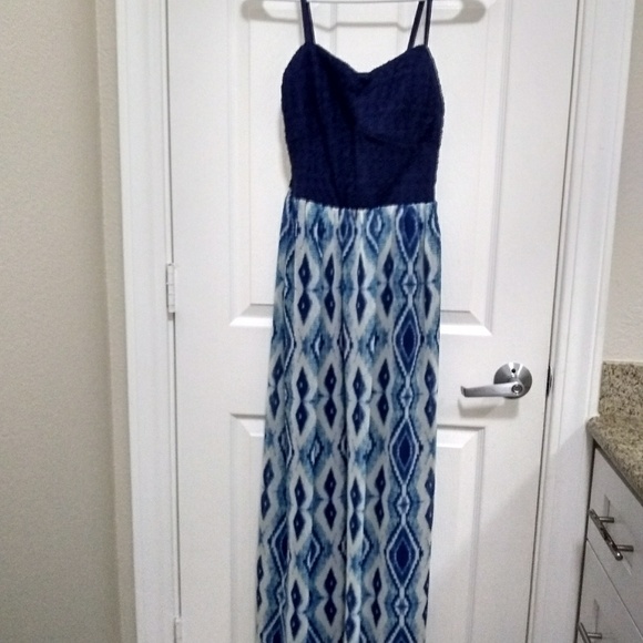 Dress - Picture 4 of 4